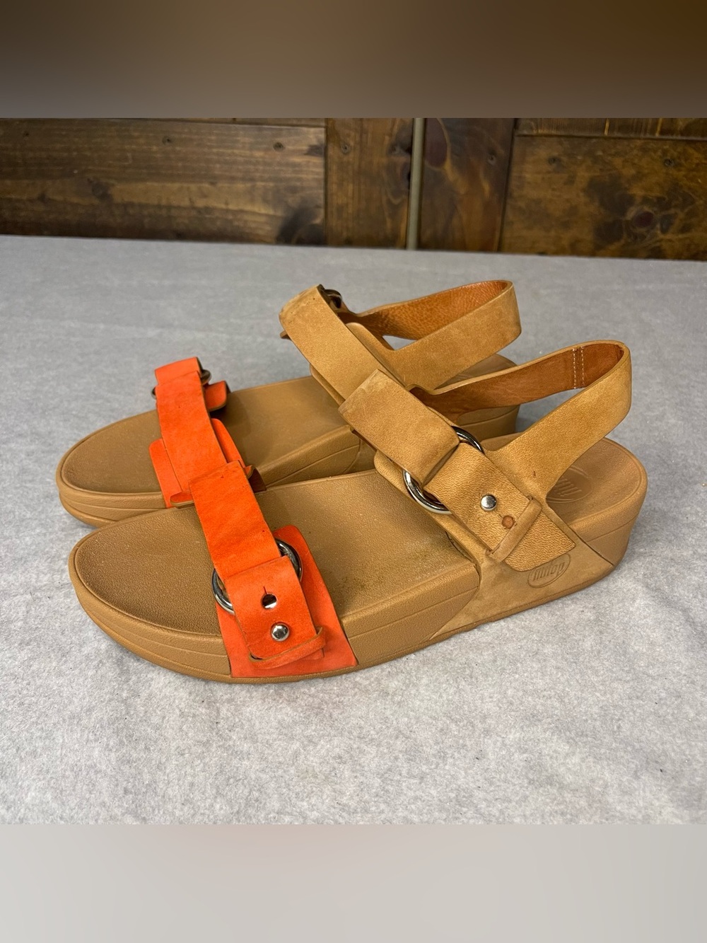 FitFlop Womens 8 Via Bar Sandals Orange Suede Platform Comfort Support Fall Vaca